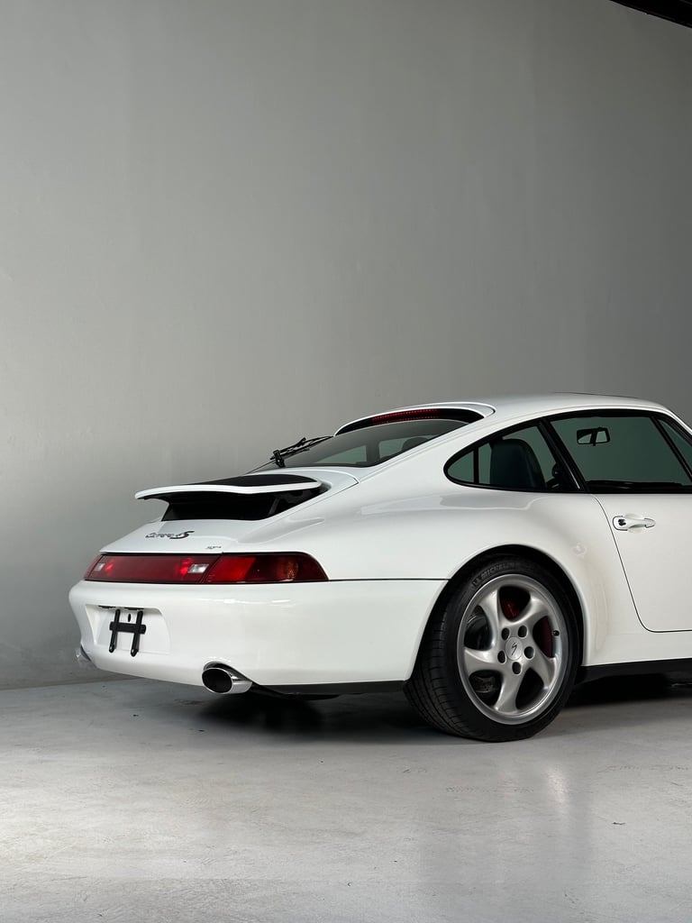 White Porsche 911